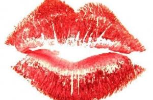 В Японии изобрели устройство для поцелуев по интернету