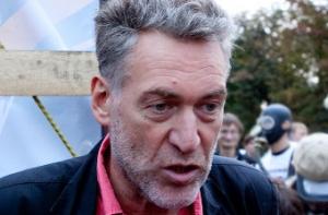 Артемий Троицкий отказался мириться с экс-милиционером