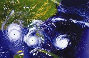 Синоптики: США ожидают еще от 6 до 10 мощных ураганов