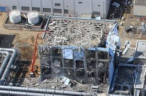 Япония продолжает борьбу с последствиями катастрофы на АЭС