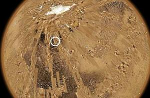 «Кабинетный астронавт» нашел через Google Mars инопланетную базу