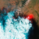 Спутник NASA «заглянул» в извергающийся африканский вулкан (ФОТО)