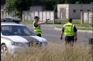 Полиция продолжает нести усиленное дежурство на дорогах