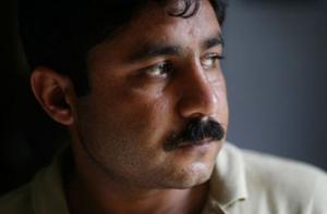 В Пакистане полицейские избили журналиста газеты The Guardian