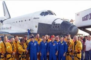 Последний в истории шаттл Atlantis завершил полет (ВИДЕО)