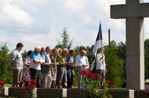 На эстонском кладбище отметили годовщину прихода гитлеровцев