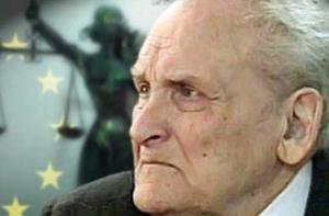 Спецслужбы проигнорировали жалобы на памятник Кононову