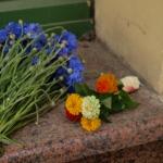 У посольства Норвегии в Латвии положены цветы