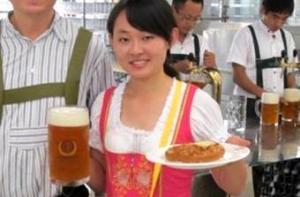 Китайцы скопировали немецкий Октоберфест