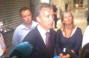 Норвежский премьер пообещал еще «больше демократии»в ответ на теракты