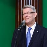 Президент против популизма по вопросам зарплат и пенсий