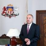 Президент созовет заседание Сейма только в сентябре