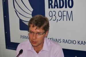 Ушаков назвал помощника Затлерса сумасшедшим либералом