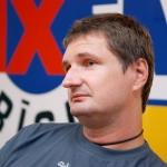 Стендзениекс готов помочь советом Шлесерсу