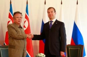Медведев уговорил Ким Чен Ира на мирный атом