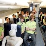 Пассажир аirBaltic вырвал в самолете дверь