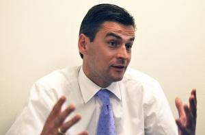 Бондарс: люди из Гарварда отнюдь не хвалят Латвию за выход из кризиса