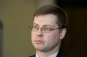 Домбровскис не понимает обеспокоенности ЦС