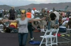 Авиашоу в Неваде отменили из-за авиакатастрофы (ВИДЕО)