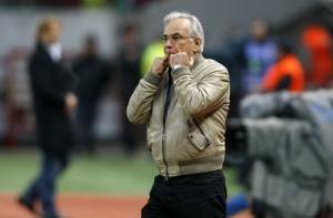 «Анжи» уволил главного тренера