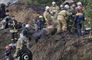 Самолет с выжившими при падении Як-42 прибыл в Москву