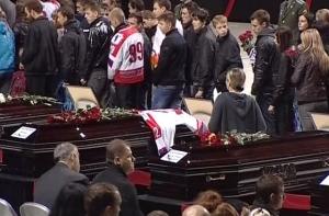 В Ярославле простились с хоккеистами «Локомотива»