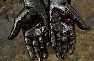 Евросоюз ввел эмбарго на сирийскую нефть