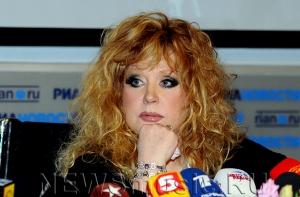Пугачева готова пополнить ряды партии миллионера Прохорова