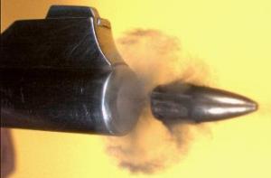 Почему убили парня возле клуба Melnā piektdiena