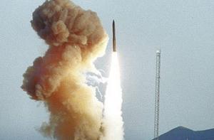 С космодрома Плесецк в испытательных целях запущена ракета «Тополь»