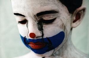 Опрос: 47% жителей в несчастье полагаются на себя