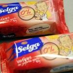 Производители вафель «Selga» поместили на упаковку датского критика