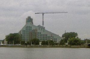 На обогрев «Замка света» может уйти до миллиона латов