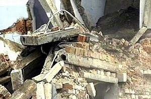 Обрушение жилого дома обсудят в местной думе