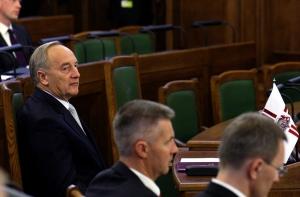 Президент: модель новой коалиции себя не оправдала (ВИДЕО)