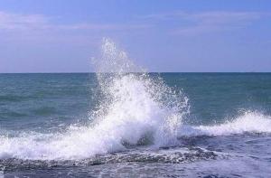 Упавшего в море рыбака удалось спасти