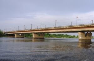 Островной мост разворовывают по кускам