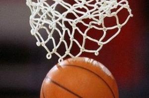 Во время игры в баскетбол умер 16-летний подросток