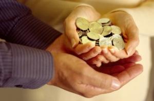 Латвия создаст бюро, которое будет собирать компромат на должников