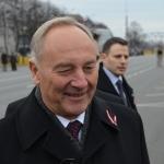 Берзиньш: существование политиков оправдано, если жизнь народа меняется к лучшему
