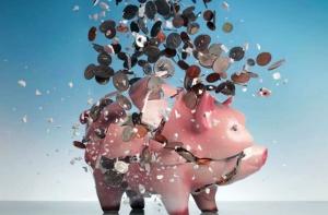 Латвийцы стали относиться к деньгам разумнее