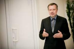 Экс-глава Krājbanka: полномочия Анотонова в банке были несоразмерно велики