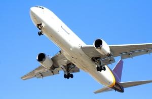 В турецком аэропорту столкнулись самолеты из Грузии и Киргизии