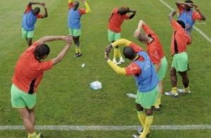 Автобус с футболистами сборной Того упал в пропасть