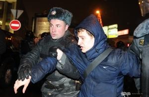 Около 300 человек задержаны в Москве после митинга оппозиции