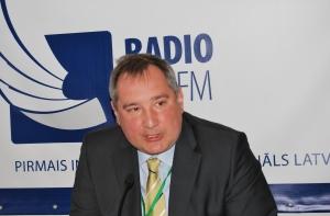 Рогозин обвинил НАТО в поддержке исламистов