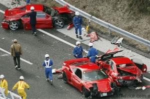 В Японии столкнулись восемь Ferrari, Lamborghini и три Mercedes-Benz