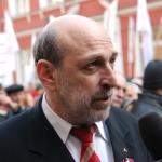 «Центр согласия» требует автоматическое гражданство для детей