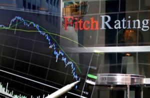 Fitch Ratings снизило будущую оценку Латвии