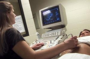 Исследование: за годы независимости рождаемость в Латвии упала в два раза